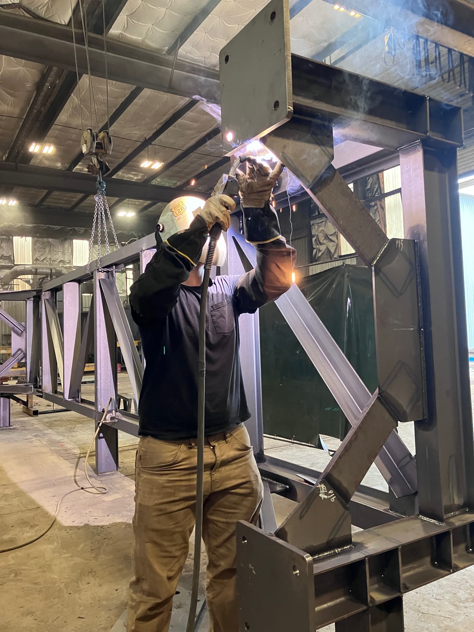 Welding a built-up truss connection